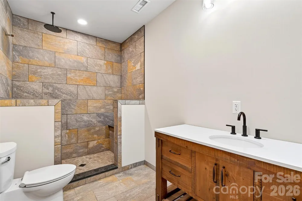 575 Croft Way Bakersville, NC 28705