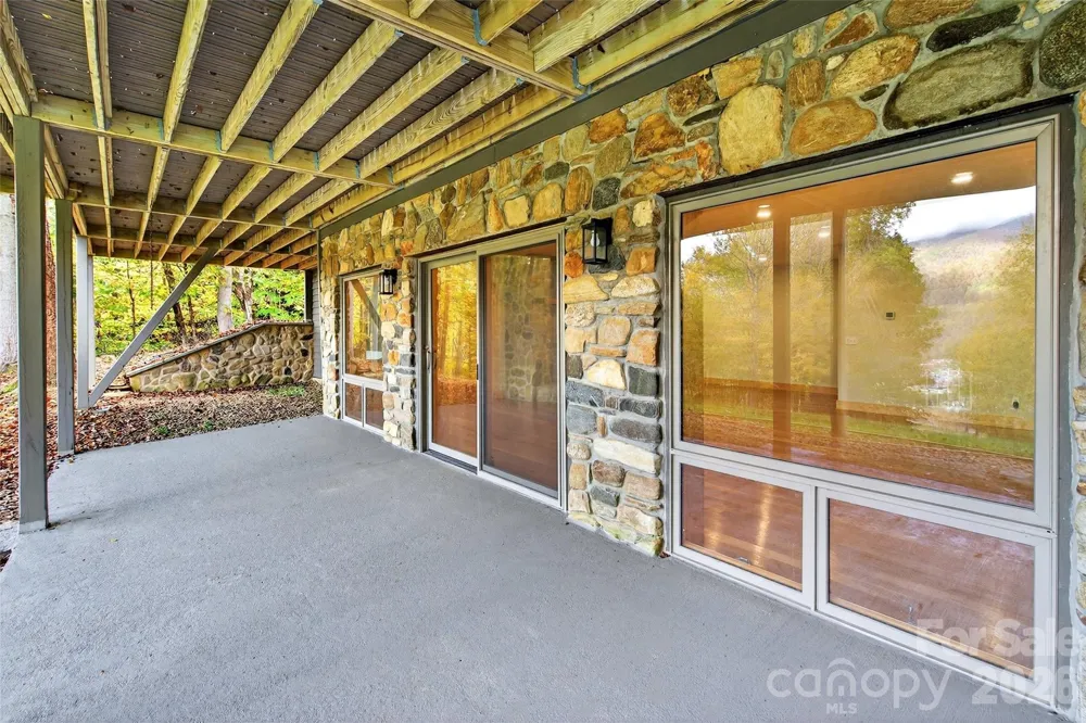 575 Croft Way Bakersville, NC 28705