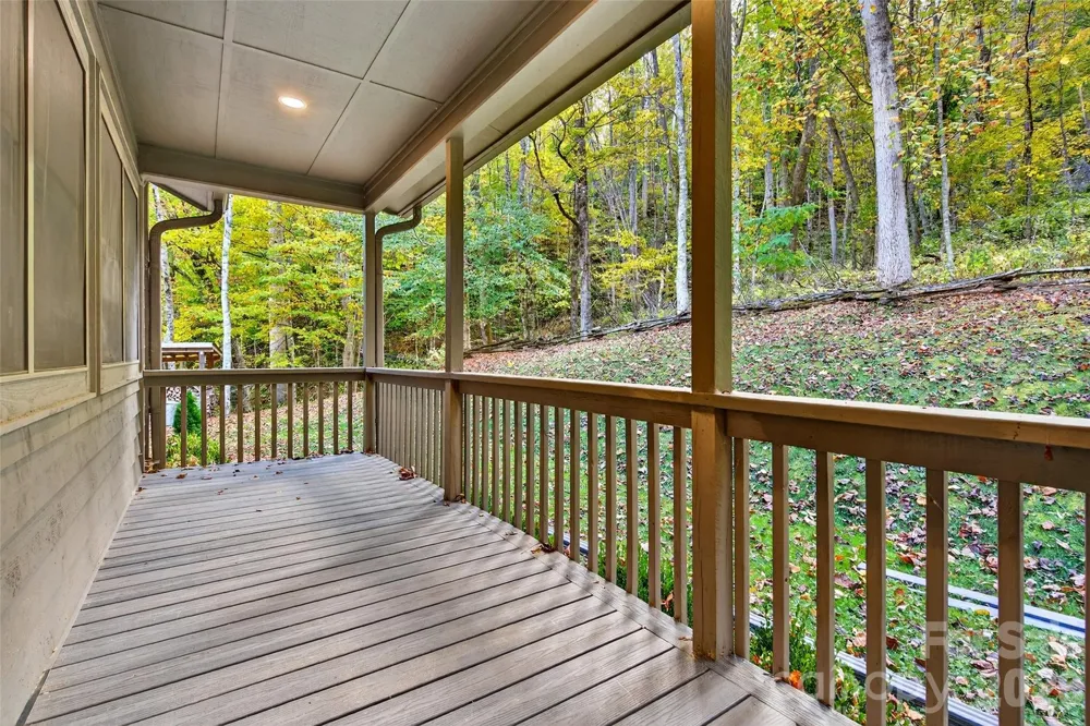575 Croft Way Bakersville, NC 28705