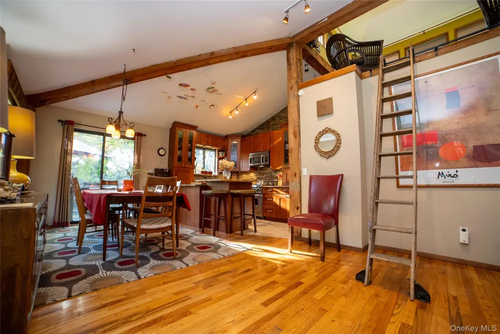 30 Long Bow Wading River, NY 11792