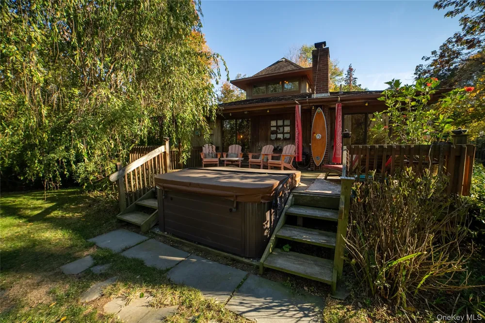 30 Long Bow Wading River, NY 11792