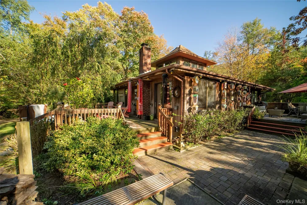 30 Long Bow Wading River, NY 11792