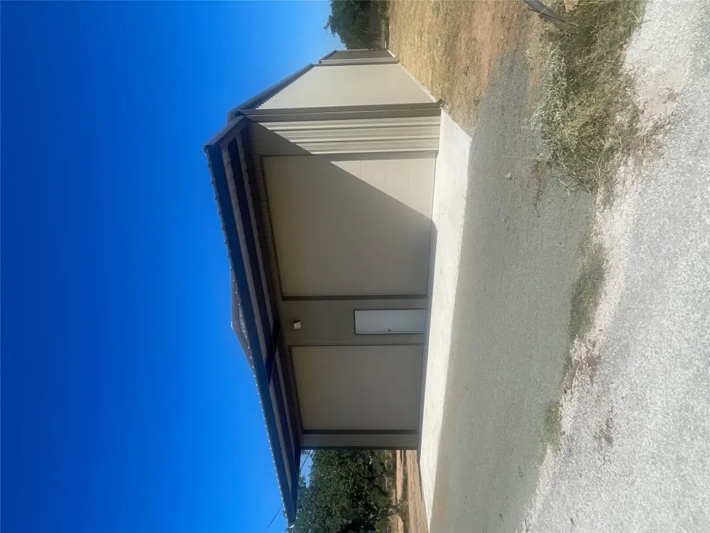 3923 Pansy Kingsland, TX 78639
