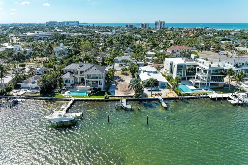 244 WASHINGTON DRIVE Sarasota, FL 34236