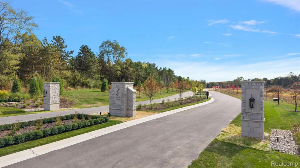 3214 Pompilio Drive Rochester City, MI 48306
