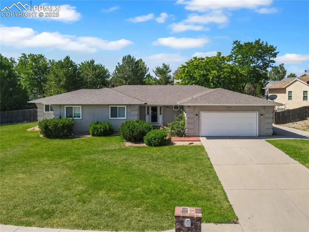 204 Bridle Trail Pueblo, CO 81005