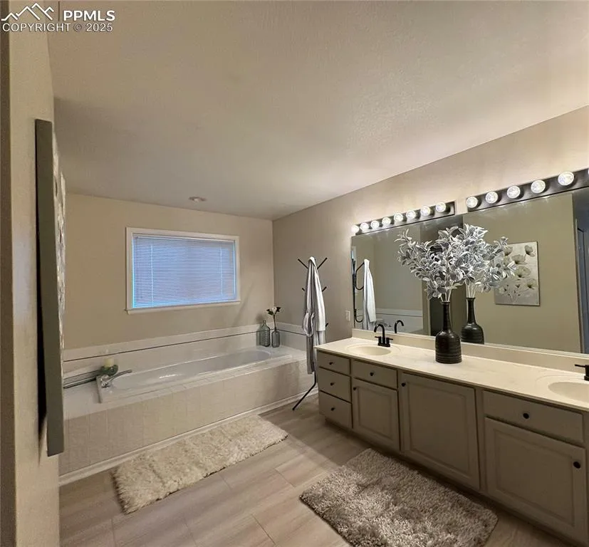 204 Bridle Trail Pueblo, CO 81005