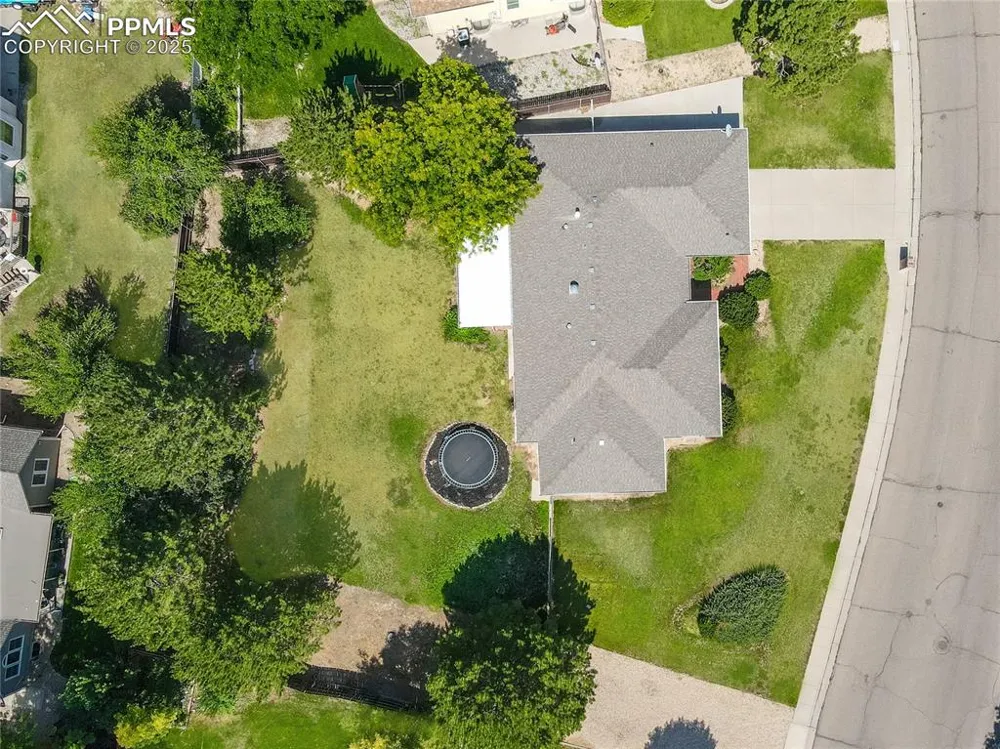 204 Bridle Trail Pueblo, CO 81005