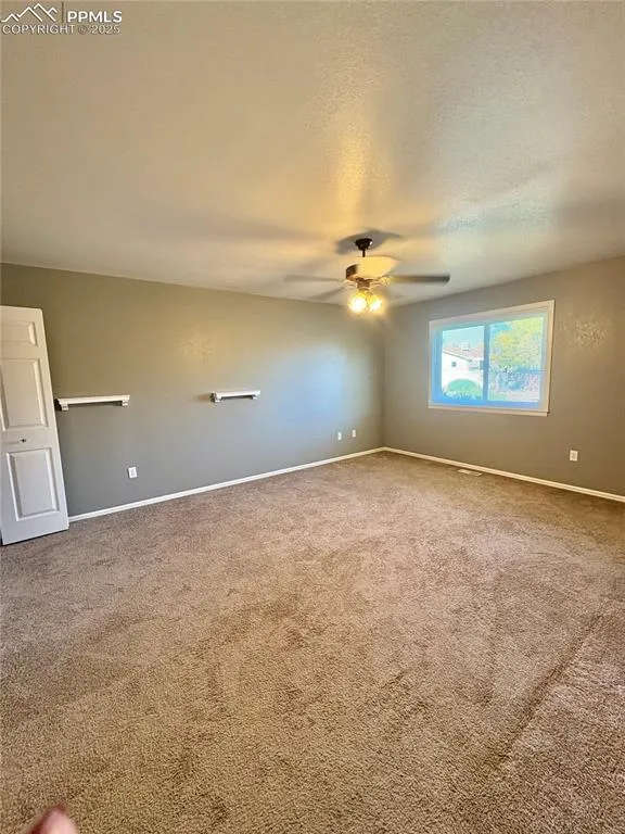 204 Bridle Trail Pueblo, CO 81005