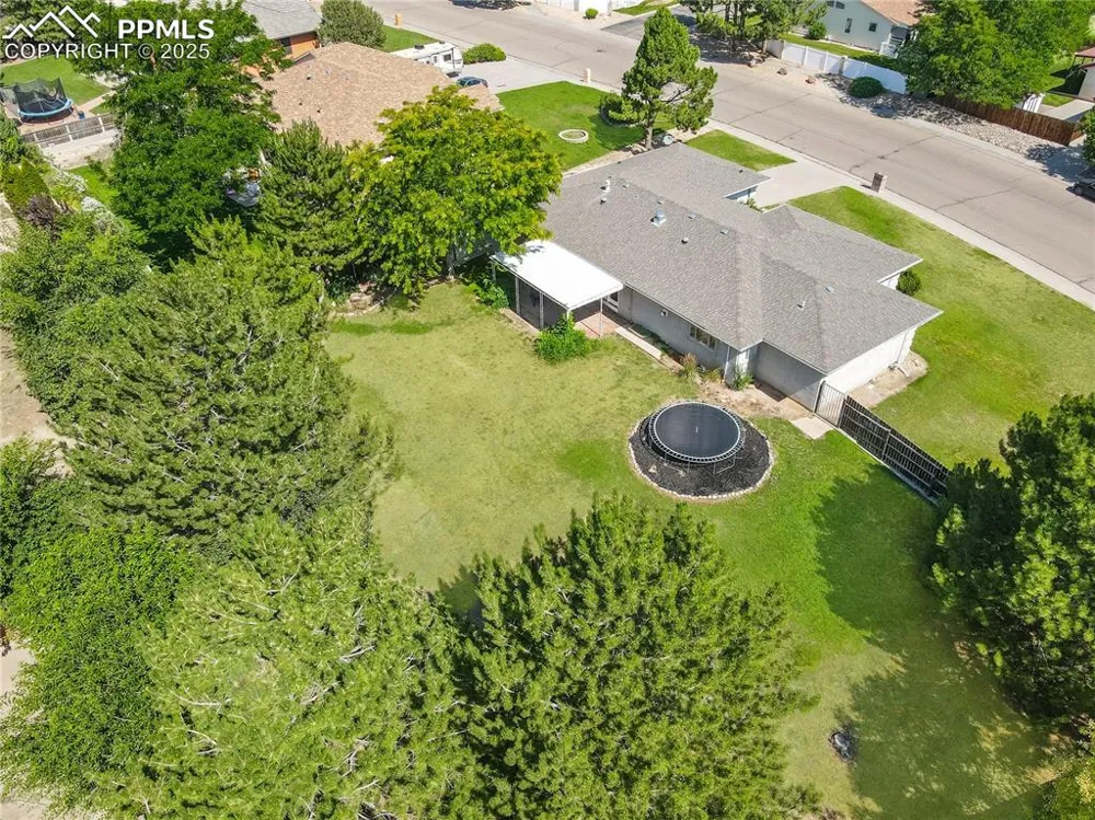 204 Bridle Trail Pueblo, CO 81005