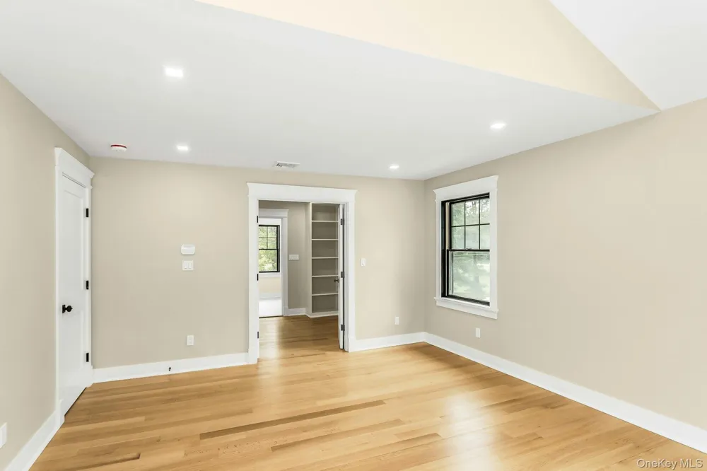 9 Hill Drive Glen Head, NY 11545