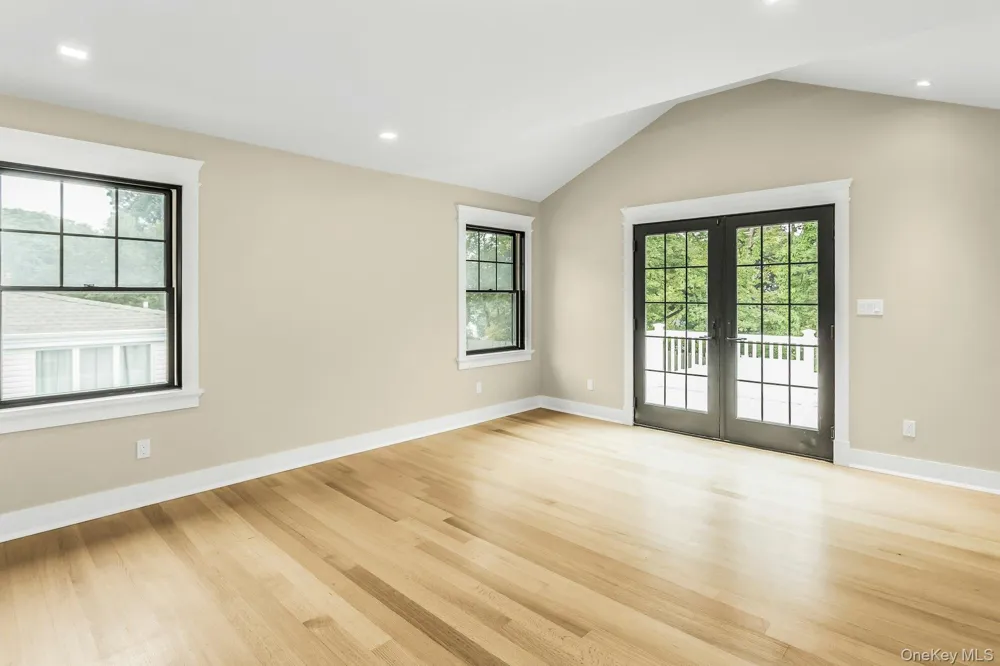 9 Hill Drive Glen Head, NY 11545