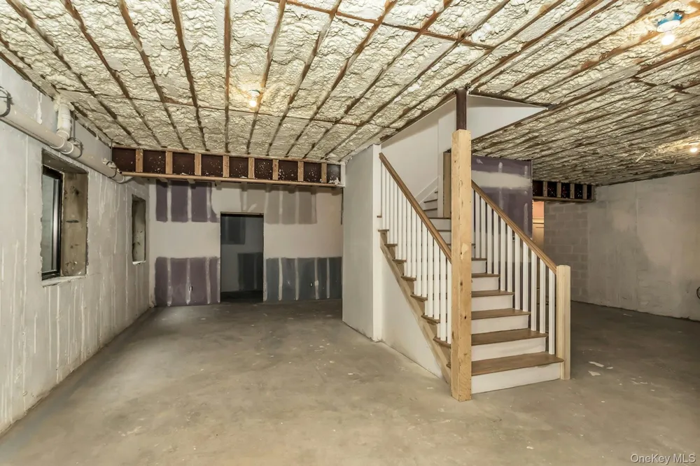 9 Hill Drive Glen Head, NY 11545
