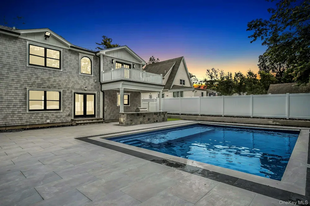 9 Hill Drive Glen Head, NY 11545