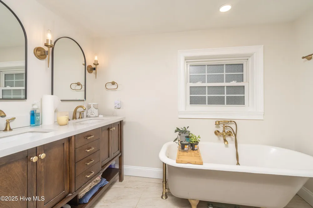 149 Huffmantown Road Richlands, NC 28574