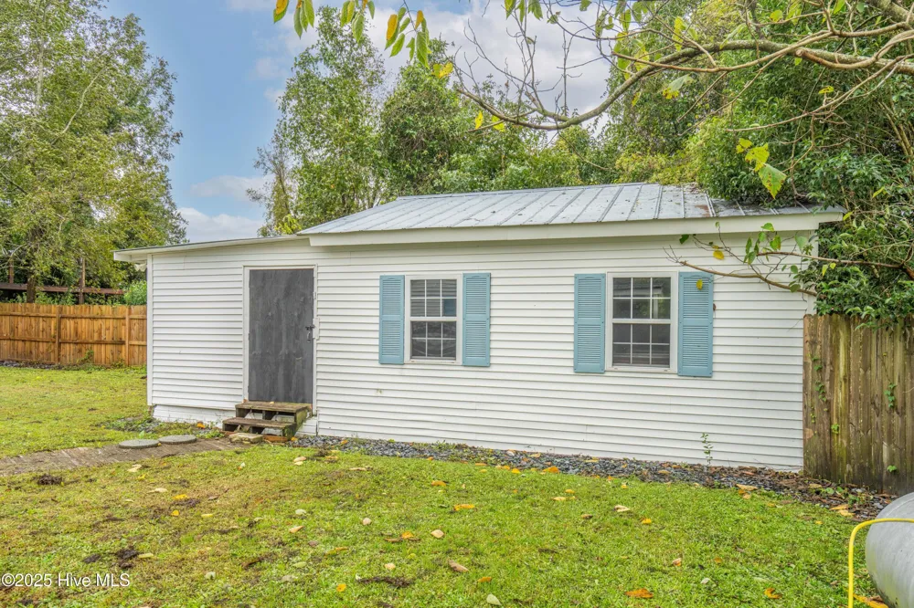 149 Huffmantown Road Richlands, NC 28574