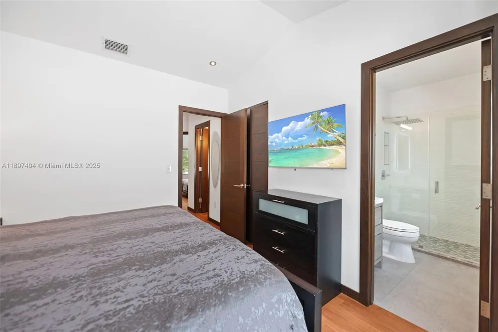 261 Navarre Ave #A-3 Coral Gables, FL 33134
