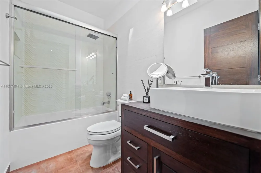 261 Navarre Ave #A-3 Coral Gables, FL 33134