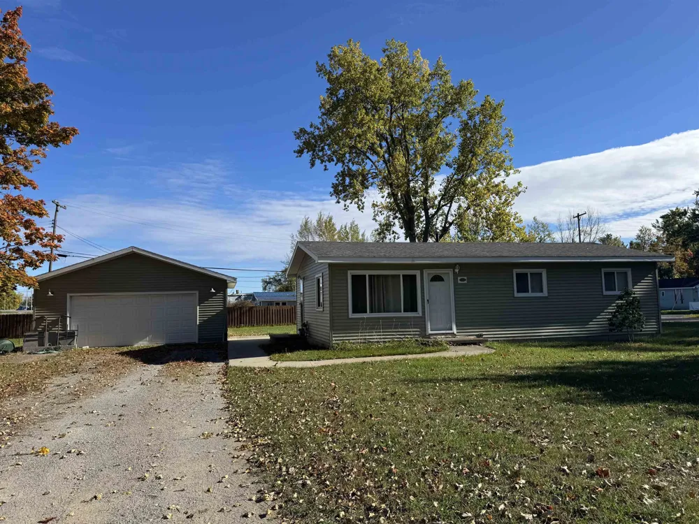 909 Farnsworth Oscoda Charter Township, MI 48750