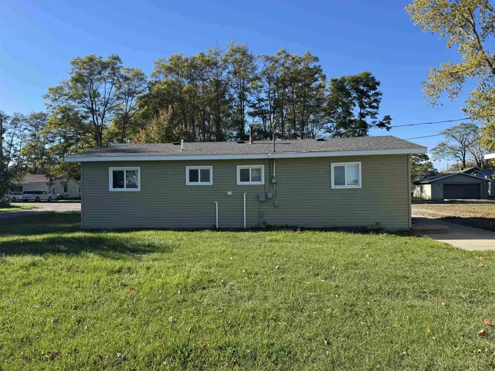 909 Farnsworth Oscoda Charter Township, MI 48750