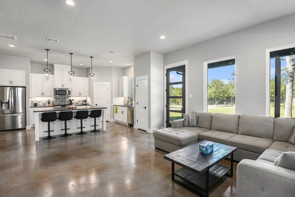 811 County Road 3451 Paradise, TX 76073