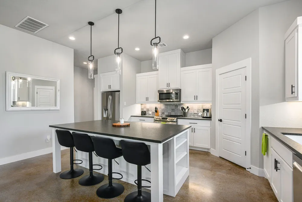 811 County Road 3451 Paradise, TX 76073