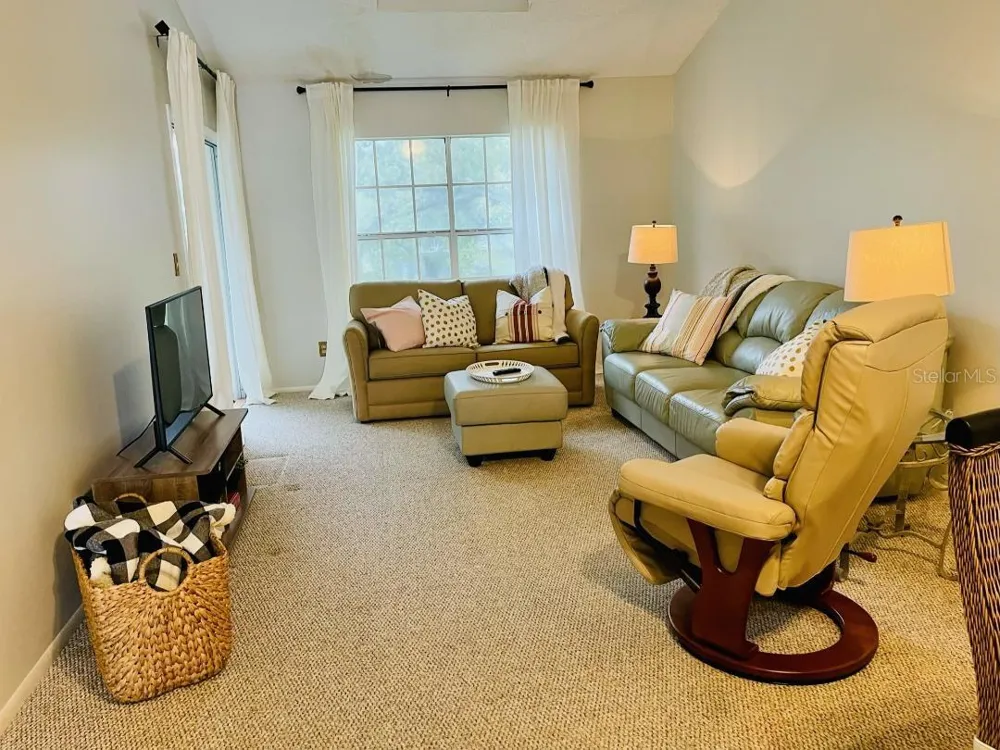 153 SUN ISLE CIRCLE Treasure Island, FL 33706