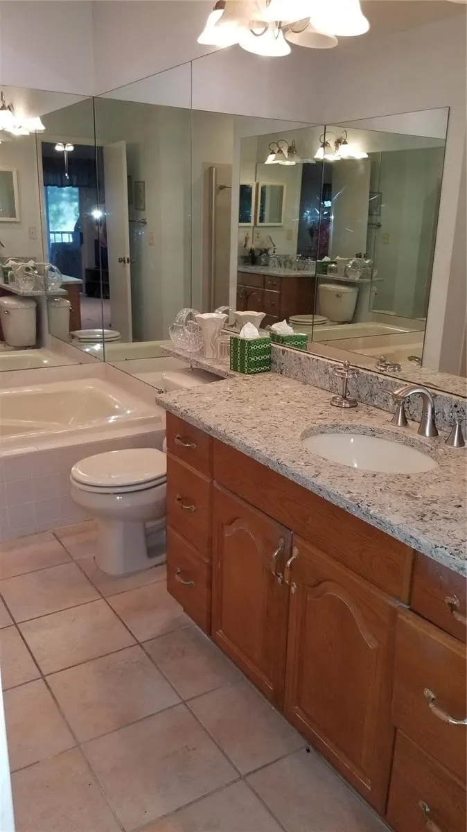 153 SUN ISLE CIRCLE Treasure Island, FL 33706
