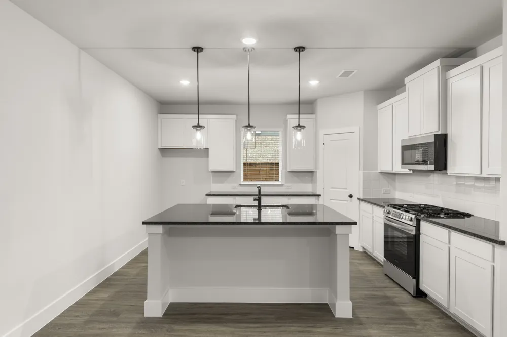 1921 Sapphire Run Mesquite, TX 75181