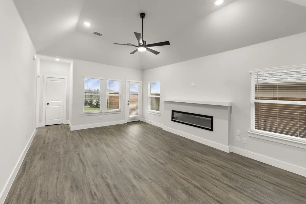 1921 Sapphire Run Mesquite, TX 75181