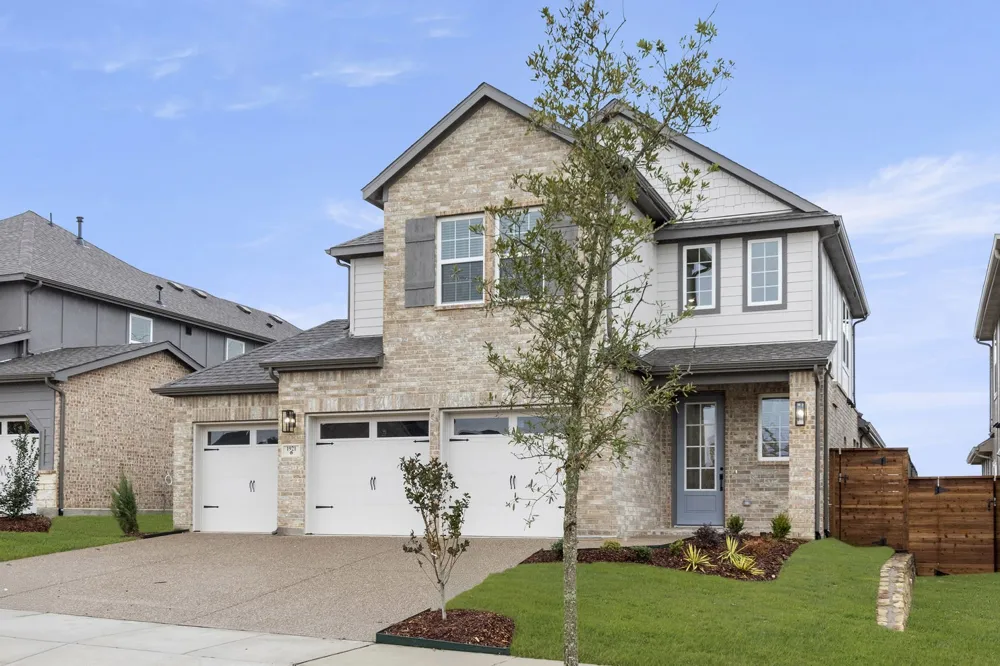 1921 Sapphire Run Mesquite, TX 75181