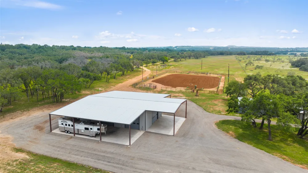 3431 Klett Ranch Road Johnson City, TX 78636
