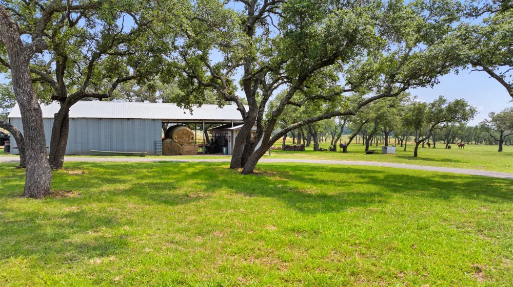3431 Klett Ranch Road Johnson City, TX 78636