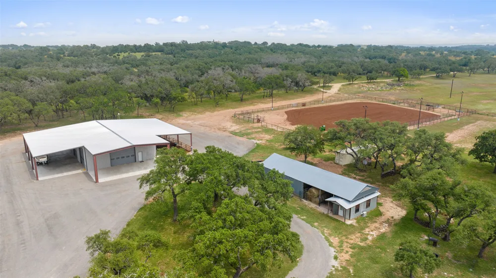 3431 Klett Ranch Road Johnson City, TX 78636