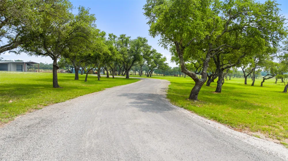 3431 Klett Ranch Road Johnson City, TX 78636
