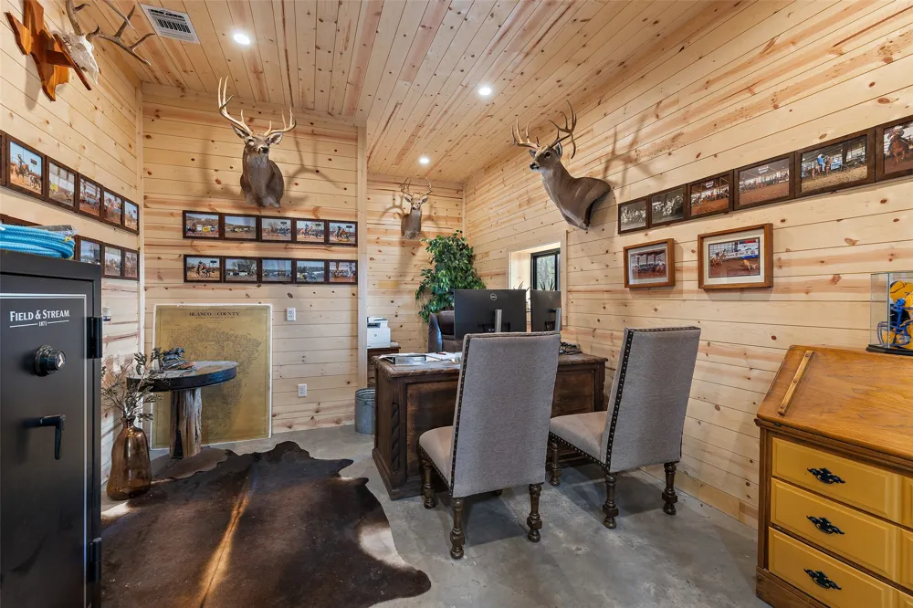 3431 Klett Ranch Road Johnson City, TX 78636