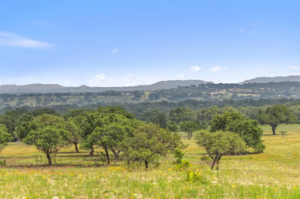 3431 Klett Ranch Road Johnson City, TX 78636