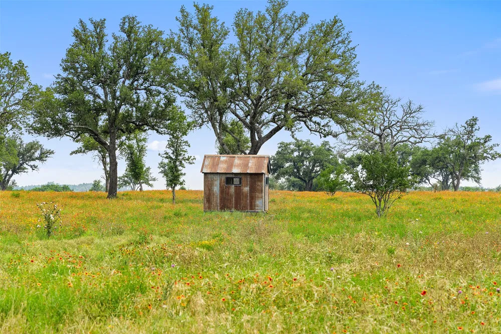 3431 Klett Ranch Road Johnson City, TX 78636
