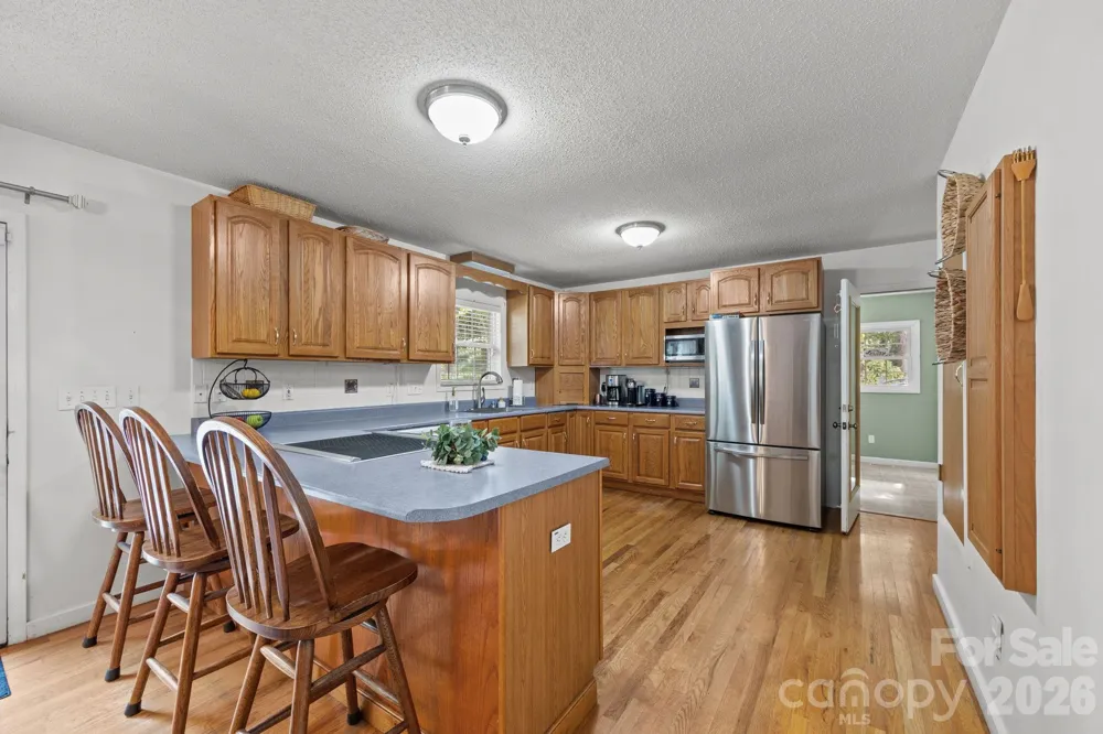 124 Lytle Cove Road Swannanoa, NC 28778