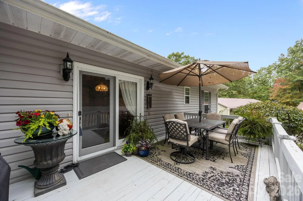 124 Lytle Cove Road Swannanoa, NC 28778