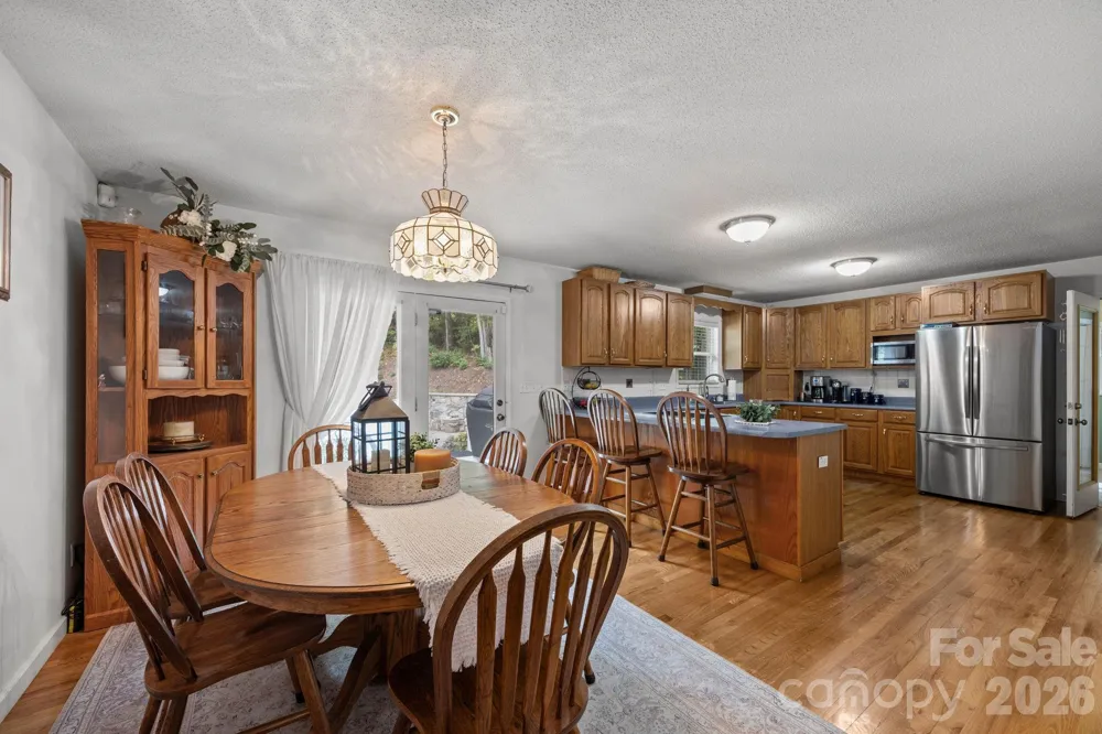 124 Lytle Cove Road Swannanoa, NC 28778