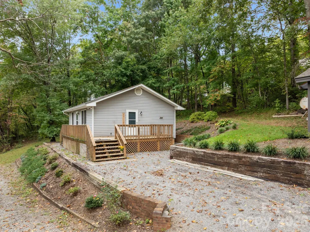 124 Lytle Cove Road Swannanoa, NC 28778