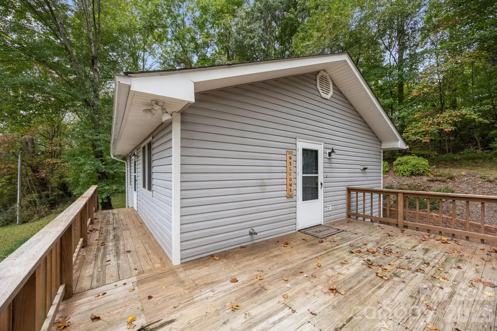124 Lytle Cove Road Swannanoa, NC 28778
