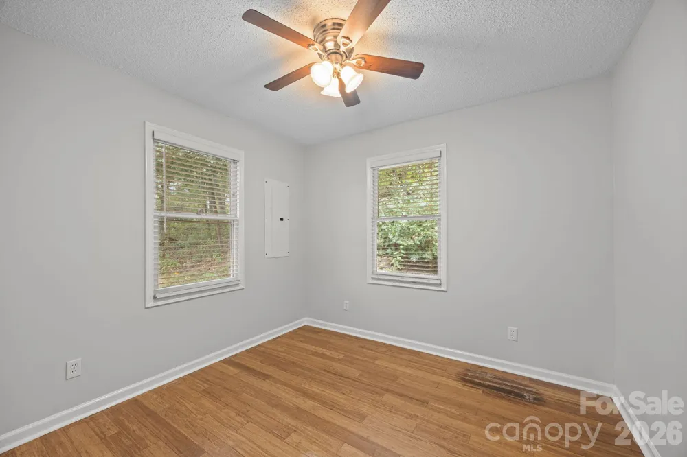 124 Lytle Cove Road Swannanoa, NC 28778