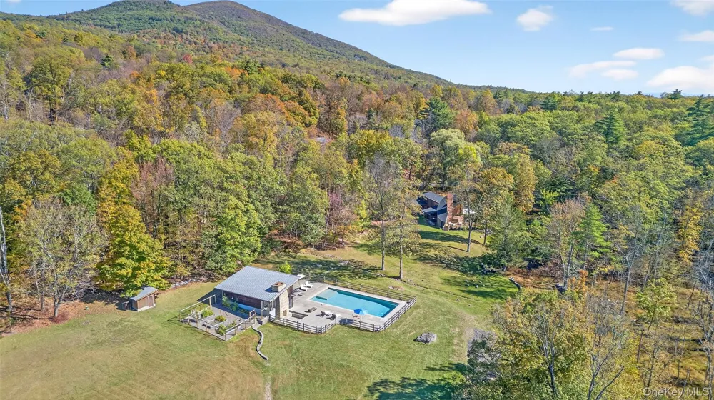 289 Upper Byrdcliffe Road Woodstock, NY 12498