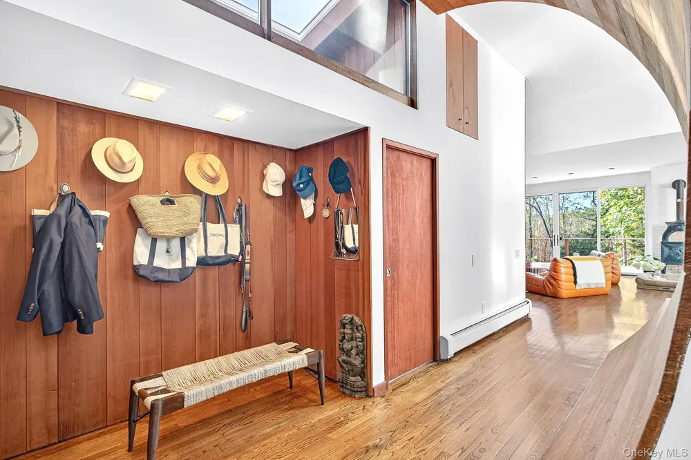 289 Upper Byrdcliffe Road Woodstock, NY 12498
