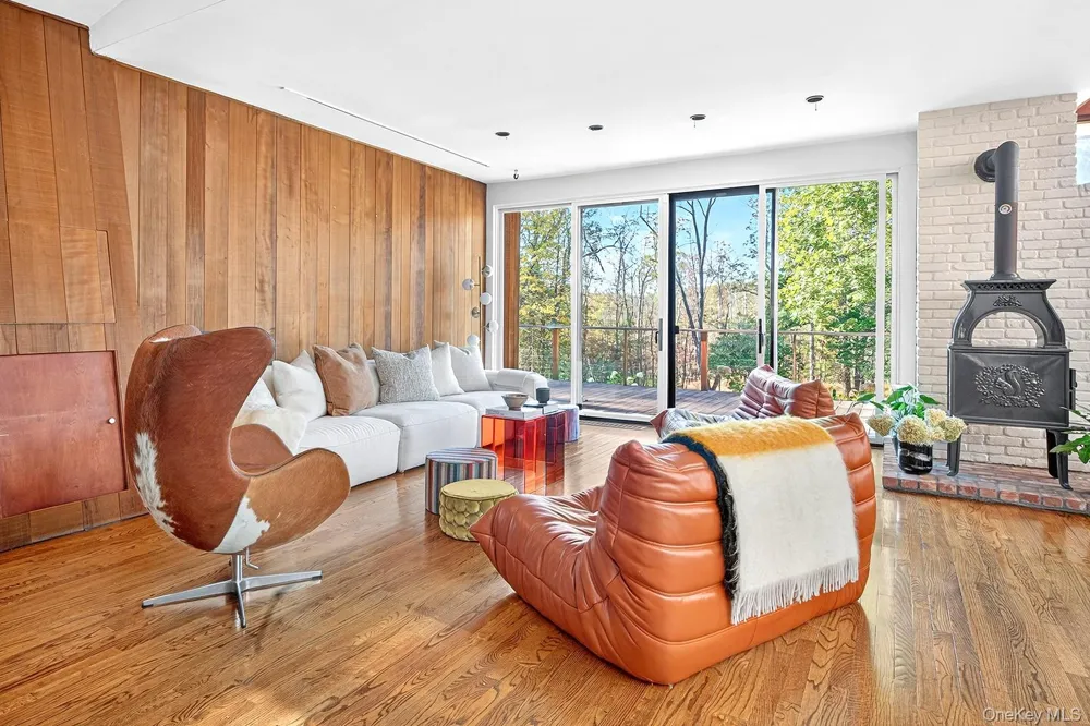 289 Upper Byrdcliffe Road Woodstock, NY 12498