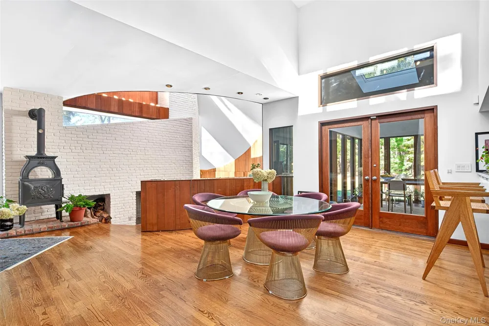 289 Upper Byrdcliffe Road Woodstock, NY 12498