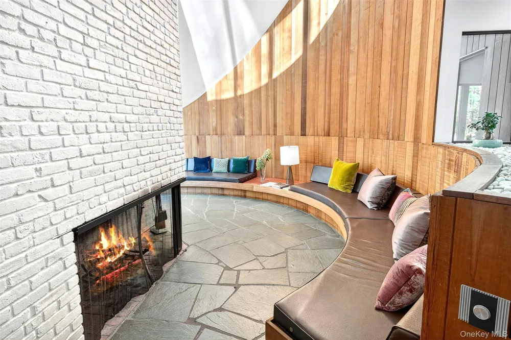 289 Upper Byrdcliffe Road Woodstock, NY 12498