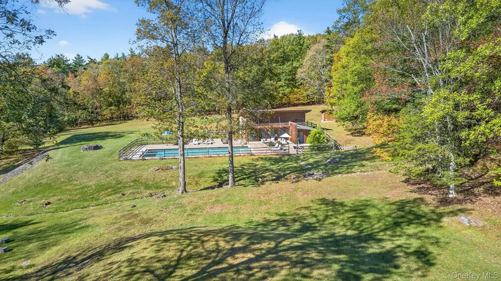 289 Upper Byrdcliffe Road Woodstock, NY 12498